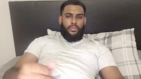 Snapshot of stuckinthe222 chatting on November 2, 2025, 6:16 am stuckinthe222 online show from November 2, 2025, 6:16 am