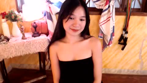 Snapshot of stunning_floriexx chatting on March 13, 2026, 4:41 am IM FLORIE online show from March 13, 2026, 4:41 am