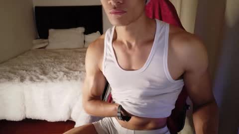 stylish man online show from March 30, 2026, 11:44 am