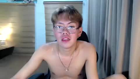 Su-jin online show from April 14, 2026, 12:11 pm