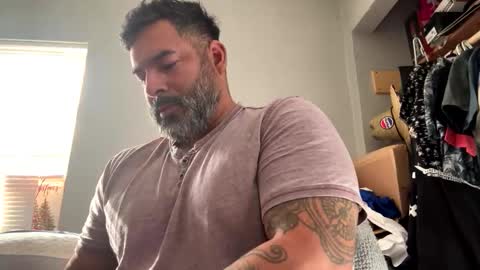 suavecito67 online show from October 18, 2025, 4:30 pm