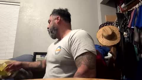 suavecito67 online show from December 16, 2025, 3:11 am