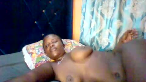 submissive_slut001 online show from January 14, 2026, 7:36 am