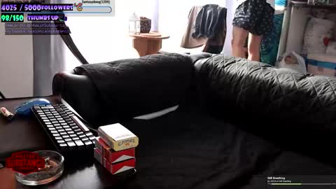 Im Substanc3  online show from November 12, 2025, 1:33 pm