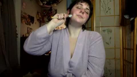 Snapshot of succubi_tyes chatting on February 12, 2026, 1:44 am succubi_tyes online show from February 12, 2026, 1:44 am