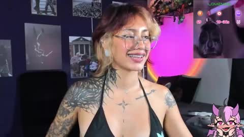 Snapshot of succubus_girl_ chatting on March 11, 2025, 10:42 pm Alexy online show from March 11, 2025, 10:42 pm