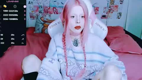succubus_leslie online show from April 16, 2026, 12:11 am