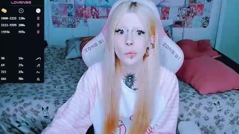succubus_leslie online show from June 9, 2026, 3:01 pm