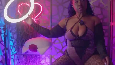 Snapshot of succubus_rosemilk chatting on April 27, 2026, 2:09 am Succubus RoseMilk online show from April 27, 2026, 2:09 am