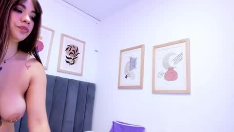 Luna  online show from October 18, 2025, 9:04 pm