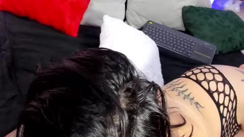 Luna  online show from November 21, 2025, 9:35 pm