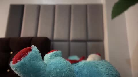 Snapshot of suckablechick chatting on November 7, 2025, 6:57 am Marry online show from November 7, 2025, 6:57 am