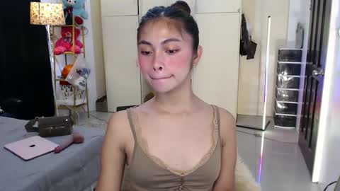 Snapshot of suckablechick chatting on March 4, 2026, 4:51 am Marry online show from March 4, 2026, 4:51 am