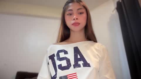 Snapshot of suckablechick chatting on March 16, 2026, 2:17 am Marry online show from March 16, 2026, 2:17 am