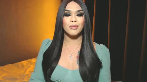 Snapshot of suckablecockoffreya chatting on January 10, 2025, 5:13 pm JADE ELYSE online show from January 10, 2025, 5:13 pm