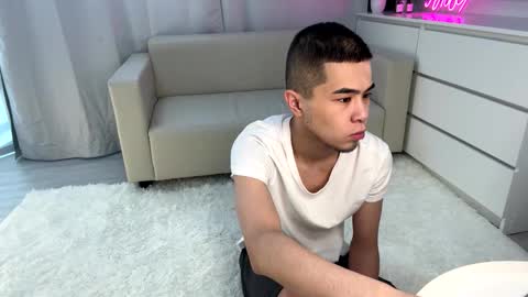 Snapshot of sue_star chatting on February 10, 2025, 9:04 am Emmy online show from February 10, 2025, 9:04 am