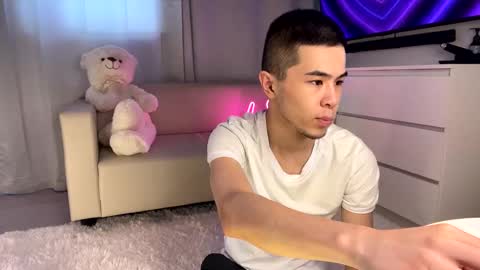 Snapshot of sue_star chatting on March 2, 2025, 9:21 am Emmy online show from March 2, 2025, 9:21 am