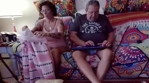 Snapshot of suenixon chatting on February 4, 2026, 3:51 pm suenixon online show from February 4, 2026, 3:51 pm