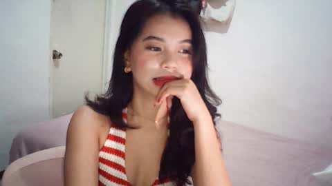 Rosiee online show from November 21, 2025, 9:57 pm