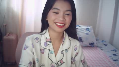 Rosiee online show from April 1, 2026, 12:00 am