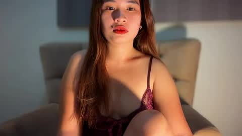 sugar_sy online show from June 17, 2026, 10:39 am