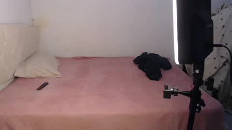 sour candy online show from September 26, 2025, 3:27 pm