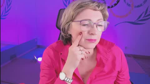 Vivien online show from January 5, 2025, 7:17 pm