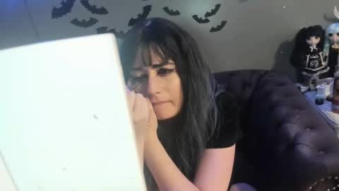 Sugary online show from March 10, 2025, 7:42 am