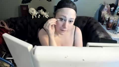 Sugary online show from April 13, 2026, 6:46 pm