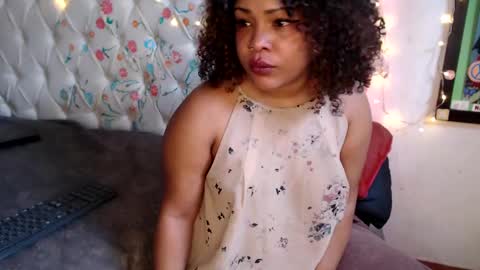 suggabrown_ online show from January 26, 2025, 1:58 pm