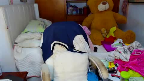 Snapshot of suggarbaby1 chatting on December 25, 2024, 7:35 am Cami Back in 2 hours online show from December 25, 2024, 7:35 am