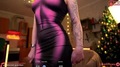 Snapshot of suk_ki chatting on December 31, 2024, 8:23 pm Lika ginger  Jessy blond   online show from December 31, 2024, 8:23 pm