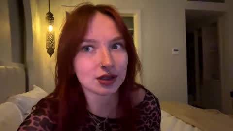 Snapshot of suk_ki chatting on February 17, 2025, 6:26 pm Lika ginger  Jessy blond   online show from February 17, 2025, 6:26 pm