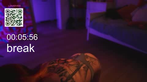 Snapshot of suk_ki chatting on October 4, 2025, 5:16 am Lika ginger  Jessy blond   online show from October 4, 2025, 5:16 am