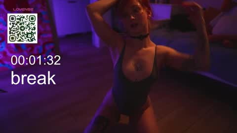 Snapshot of suk_ki chatting on October 17, 2025, 3:10 am Lika ginger  Jessy blond   online show from October 17, 2025, 3:10 am