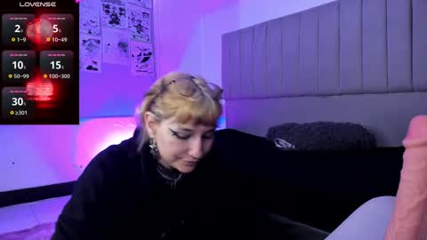 Snapshot of sukifuyu__ chatting on December 5, 2024, 12:33 pm    online show from December 5, 2024, 12:33 pm