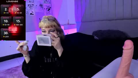 Snapshot of sukifuyu__ chatting on December 9, 2024, 12:30 pm    online show from December 9, 2024, 12:30 pm