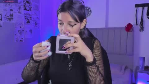 Snapshot of sukifuyu__ chatting on March 7, 2025, 12:12 pm    online show from March 7, 2025, 12:12 pm