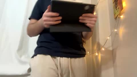 Niko online show from October 28, 2025, 9:17 pm