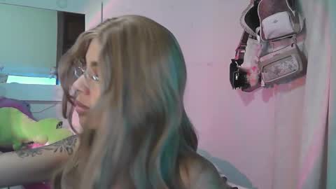 summer 09 online show from December 20, 2025, 3:35 am