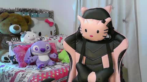 summer 09 online show from April 9, 2026, 2:33 am