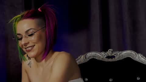 Snapshot of summer_quinn_ chatting on January 3, 2025, 8:32 am Deea online show from January 3, 2025, 8:32 am