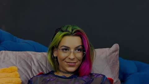 Snapshot of summer_quinn_ chatting on January 18, 2025, 3:31 am Deea online show from January 18, 2025, 3:31 am