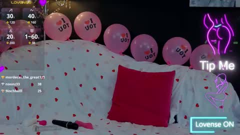 Snapshot of summer_quinn_ chatting on February 14, 2025, 12:14 pm Deea online show from February 14, 2025, 12:14 pm