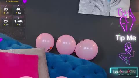 Snapshot of summer_quinn_ chatting on February 24, 2025, 5:22 am Deea online show from February 24, 2025, 5:22 am