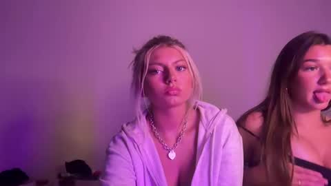 summerclarke2 online show from October 2, 2025, 10:11 am