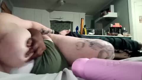 Snapshot of summerdivine69 chatting on October 11, 2025, 12:43 am Summer Divine online show from October 11, 2025, 12:43 am