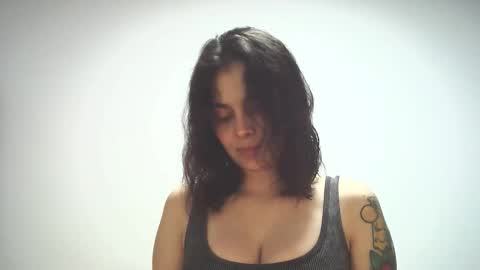 Summer online show from December 1, 2025, 7:19 pm