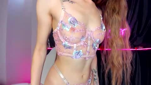 Elen online show from October 10, 2025, 7:18 am