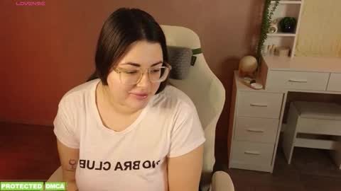 Tina. Im topless model  online show from January 12, 2026, 9:03 am